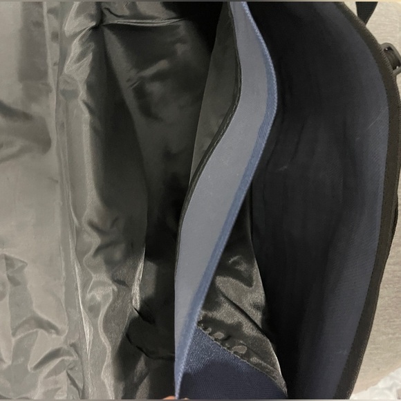 West Virginia University Computer Messenger Bag Crossbody Handheld Canvas - Picture 6 of 8